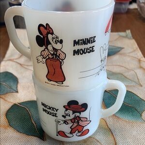 Disney Minnie and Mickey Mouse Vintage Style Mug Set